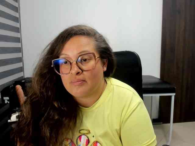 SaraThonson webcam