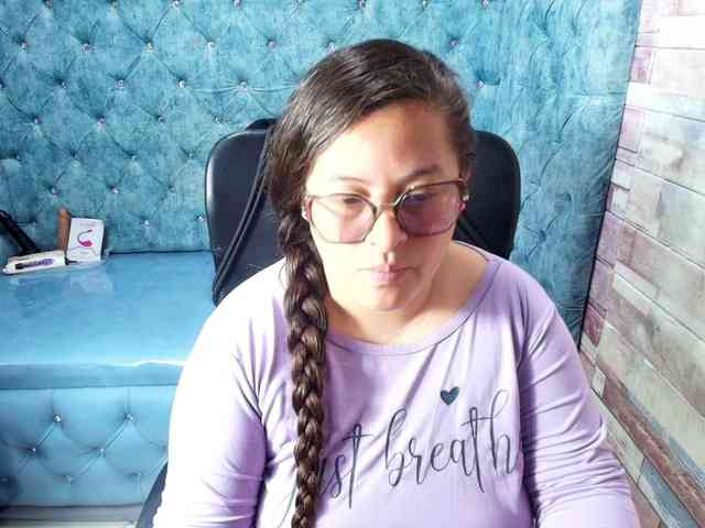 SaraThonson webcam