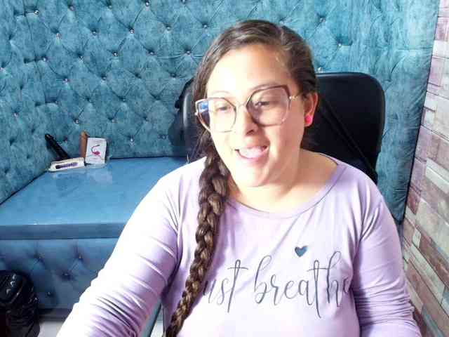 SaraThonson webcam