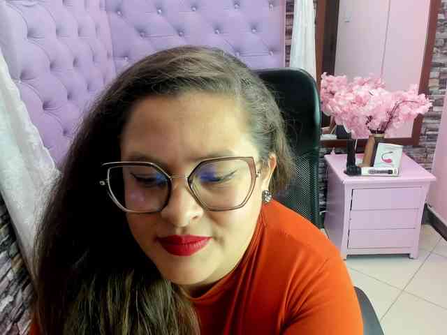 SaraThonson webcam