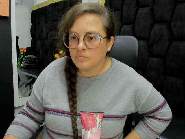 SaraThonson webcam
