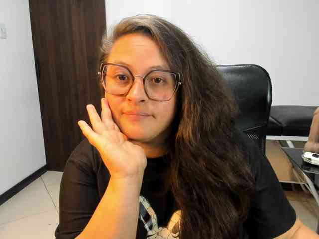 SaraThonson webcam