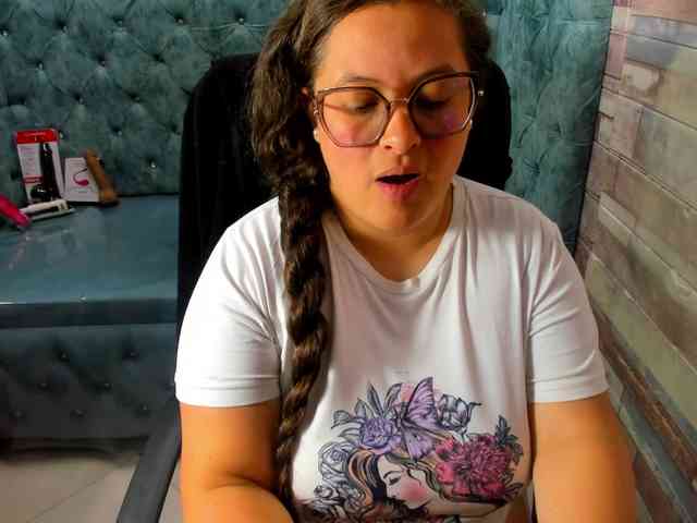 SaraThonson webcam