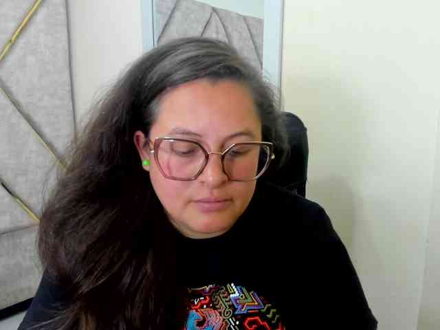 SaraThonson webcam