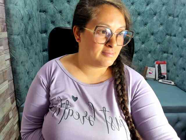 SaraThonson webcam