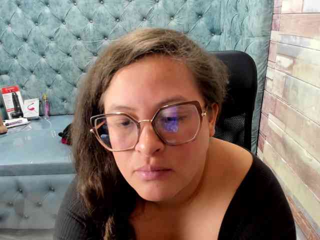 SaraThonson webcam