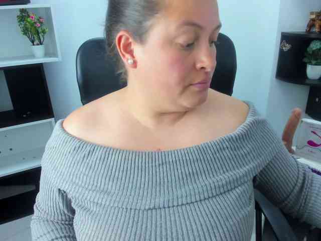SaraThonson webcam