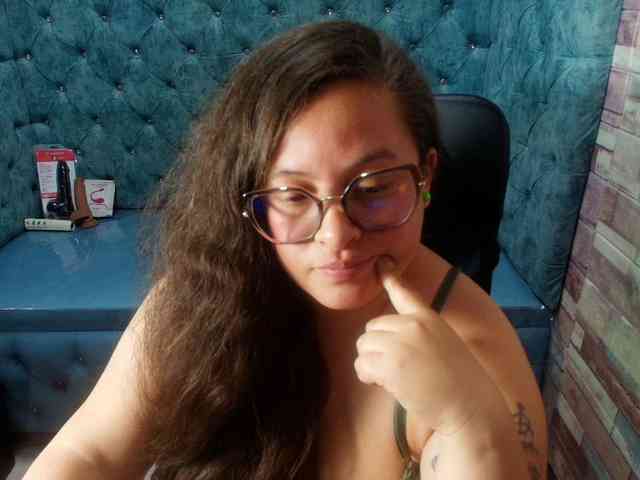 SaraThonson webcam