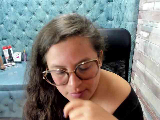 SaraThonson webcam