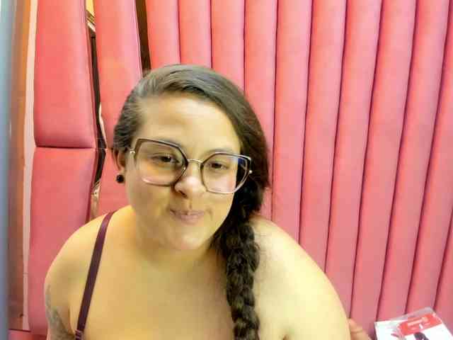 SaraThonson webcam