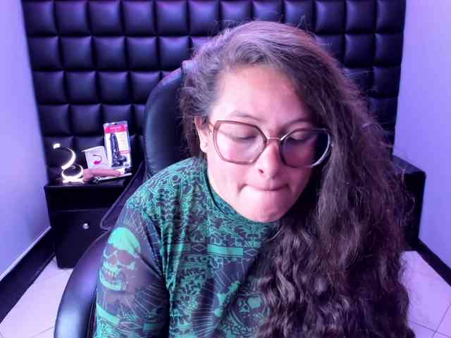 SaraThonson webcam