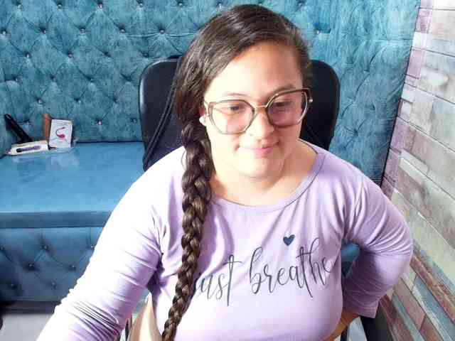 SaraThonson webcam