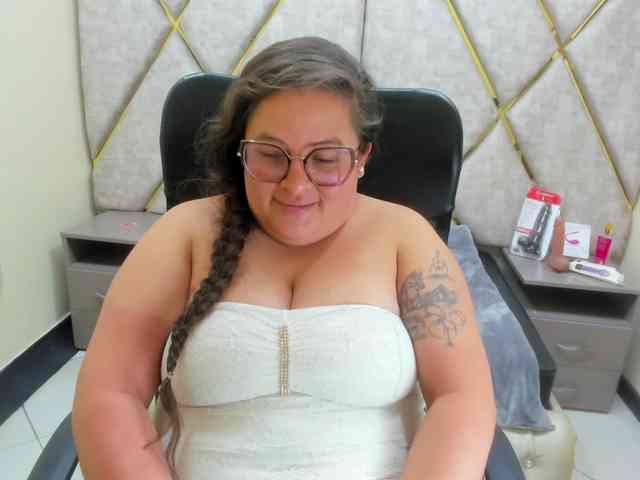 SaraThonson webcam