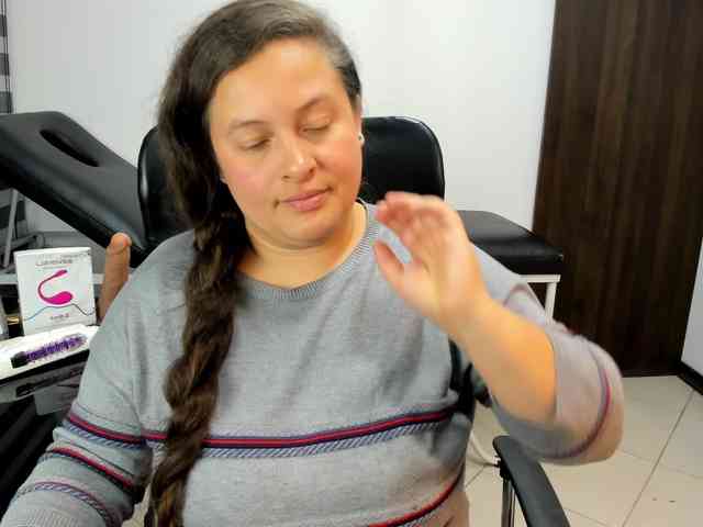SaraThonson webcam