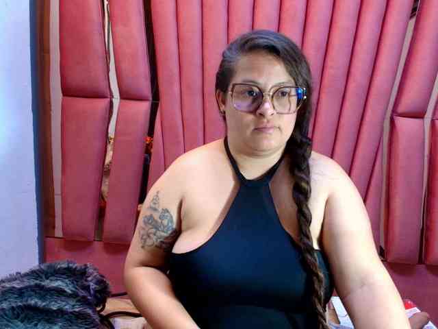 SaraThonson webcam