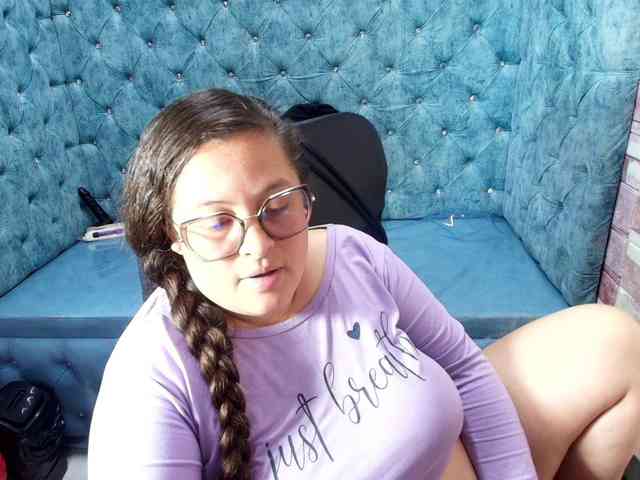 SaraThonson webcam