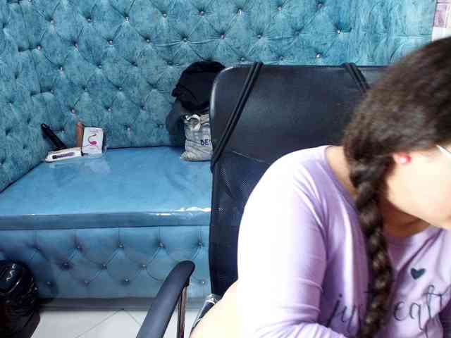 SaraThonson webcam