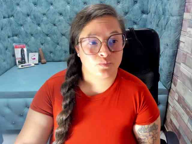 SaraThonson webcam