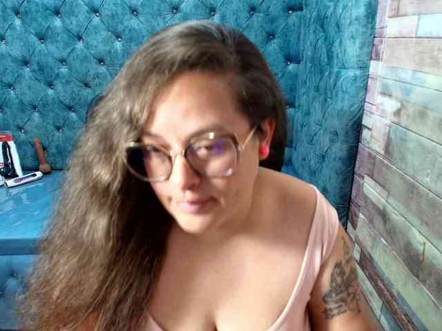 SaraThonson webcam