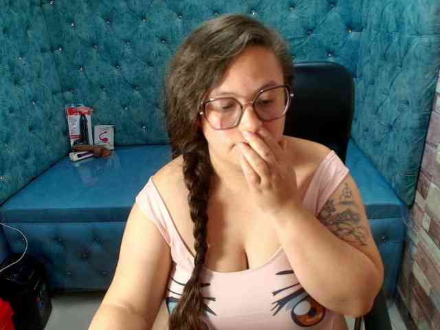 SaraThonson webcam