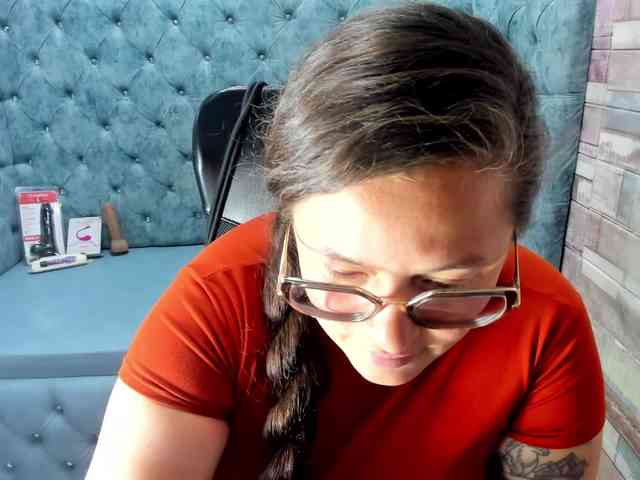 SaraThonson webcam