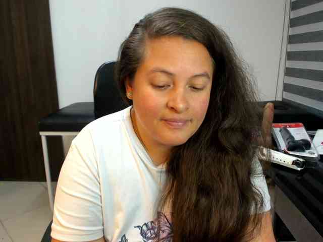 SaraThonson webcam