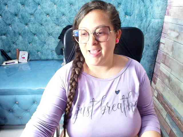 SaraThonson webcam