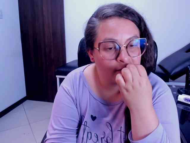 SaraThonson webcam