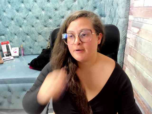 SaraThonson webcam