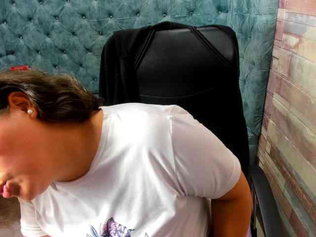 SaraThonson webcam