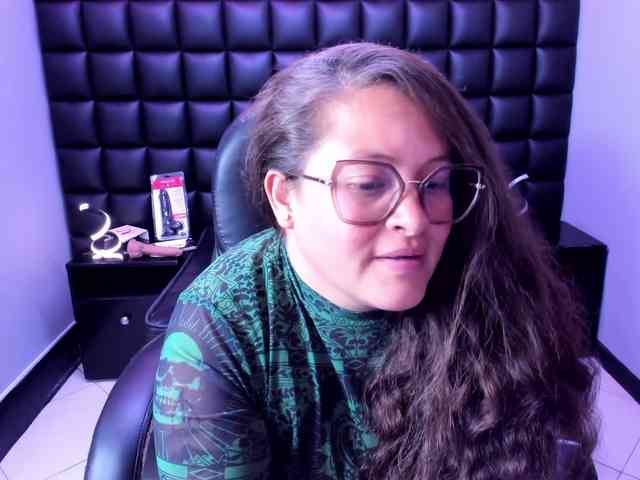 SaraThonson webcam