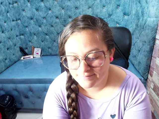 SaraThonson webcam