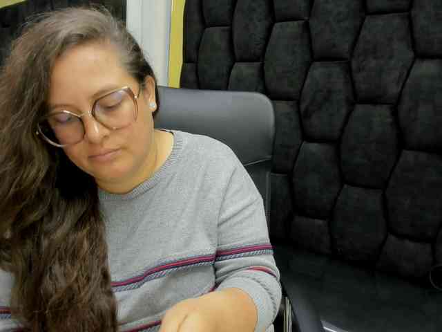 SaraThonson webcam