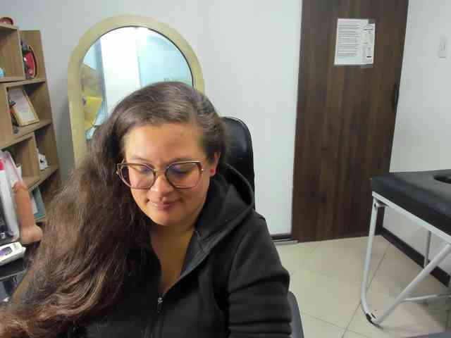SaraThonson webcam