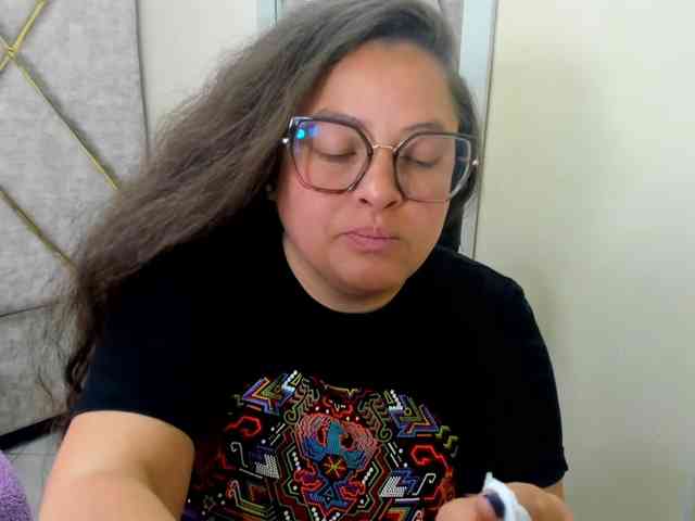 SaraThonson webcam