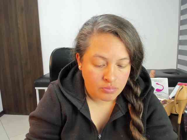 SaraThonson webcam