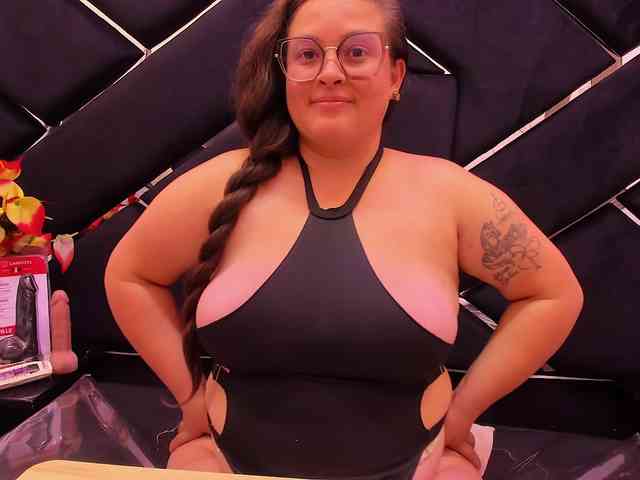SaraThonson webcam