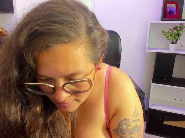 SaraThonson webcam