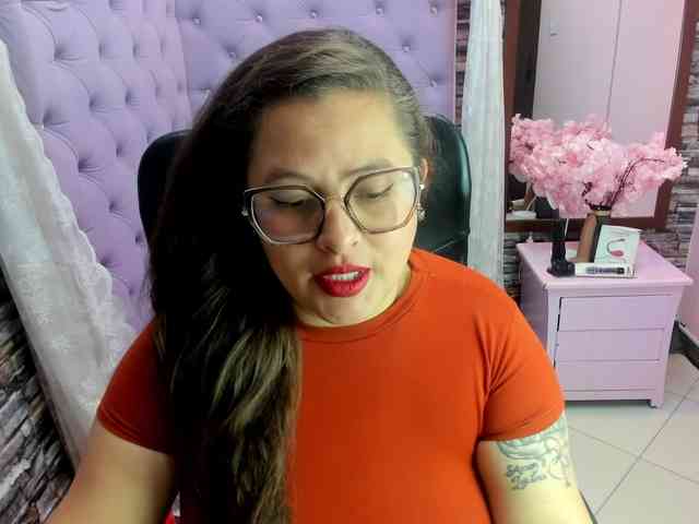 SaraThonson webcam