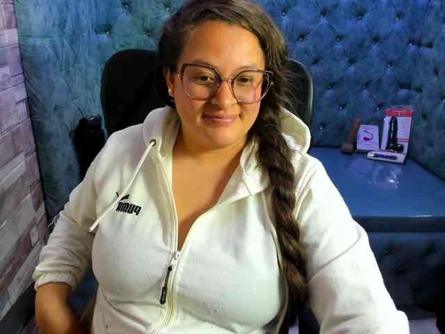 SaraThonson webcam
