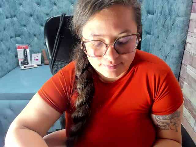 SaraThonson webcam