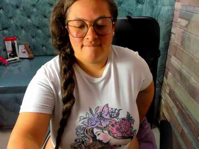SaraThonson webcam