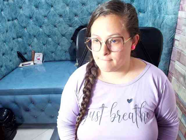 SaraThonson webcam