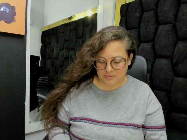 SaraThonson webcam