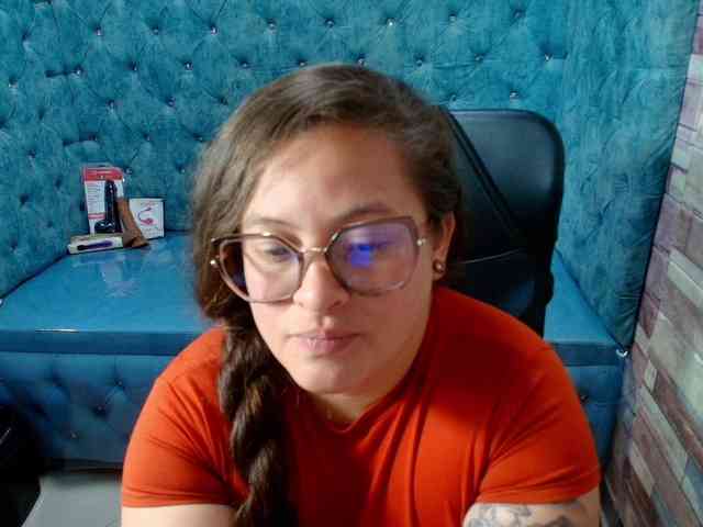 SaraThonson webcam