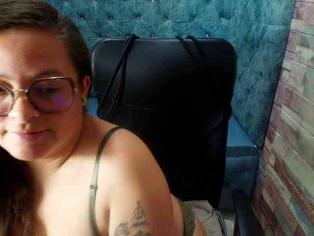 SaraThonson webcam