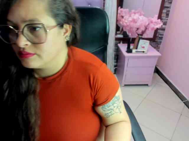 SaraThonson webcam