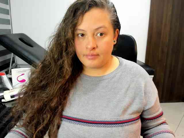 SaraThonson webcam