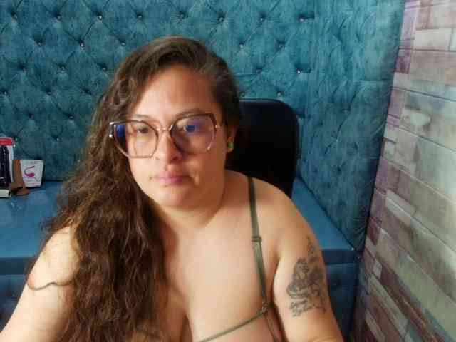 SaraThonson webcam