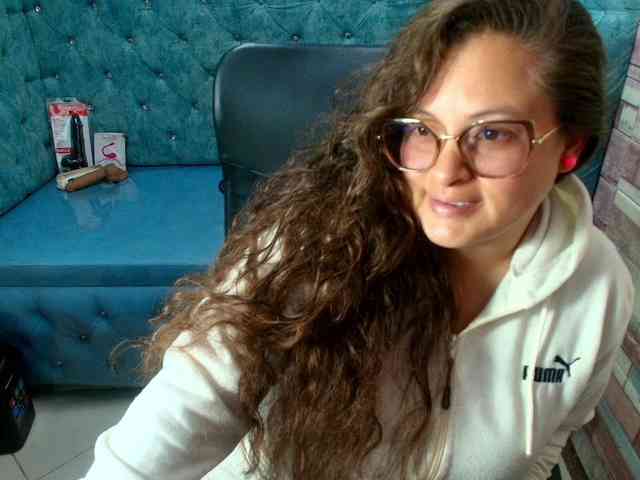 SaraThonson Live Webcam on BongaCams